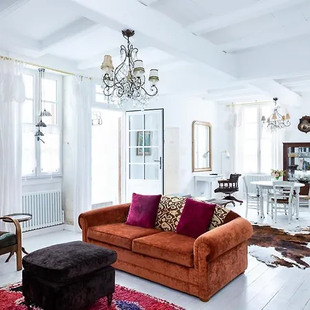 Saint-martin-de-re Sleeps 4 Villa