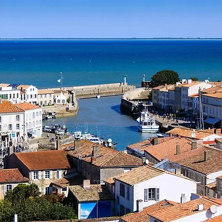 Saint-martin-de-re Sleeps 4 *