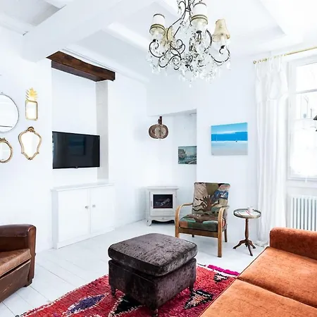 Villa Saint-martin-de-re Sleeps 4 Saint-Martin-de-Ré