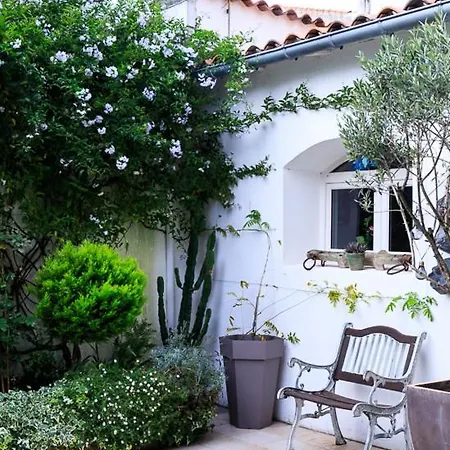 Villa Saint-martin-de-re Sleeps 4 *