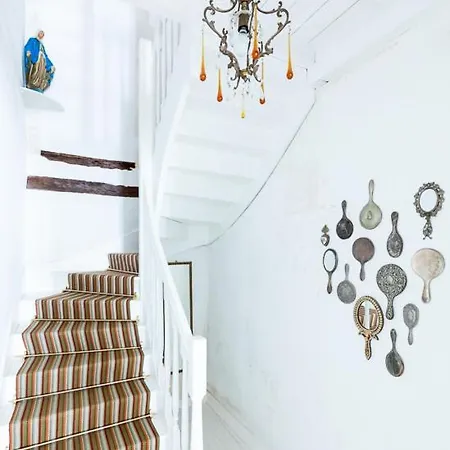 Saint-martin-de-re Sleeps 4 *